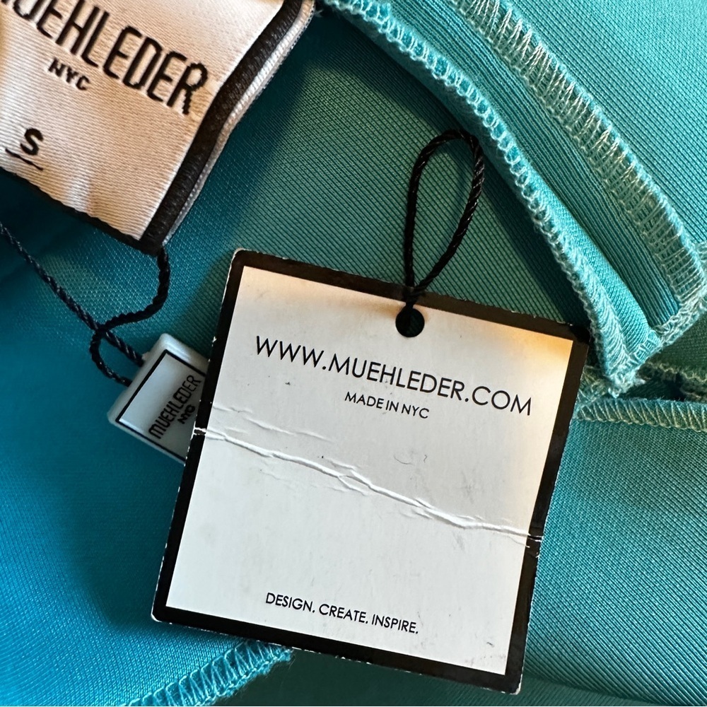Muehleder cross back top NEW - Picture 12 of 13